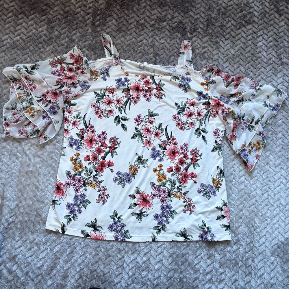 ⭐️⭐️⭐️PerSeption Concept Floral Cold Shoulder Blouse - Multicolor